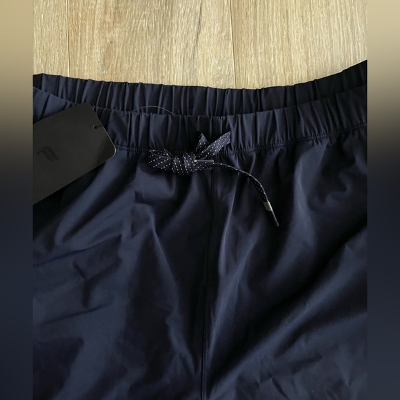 NWT Fabletics Men’s The One Short 7in Deep Navy Unlined - Size XL - Picture 4 of 8